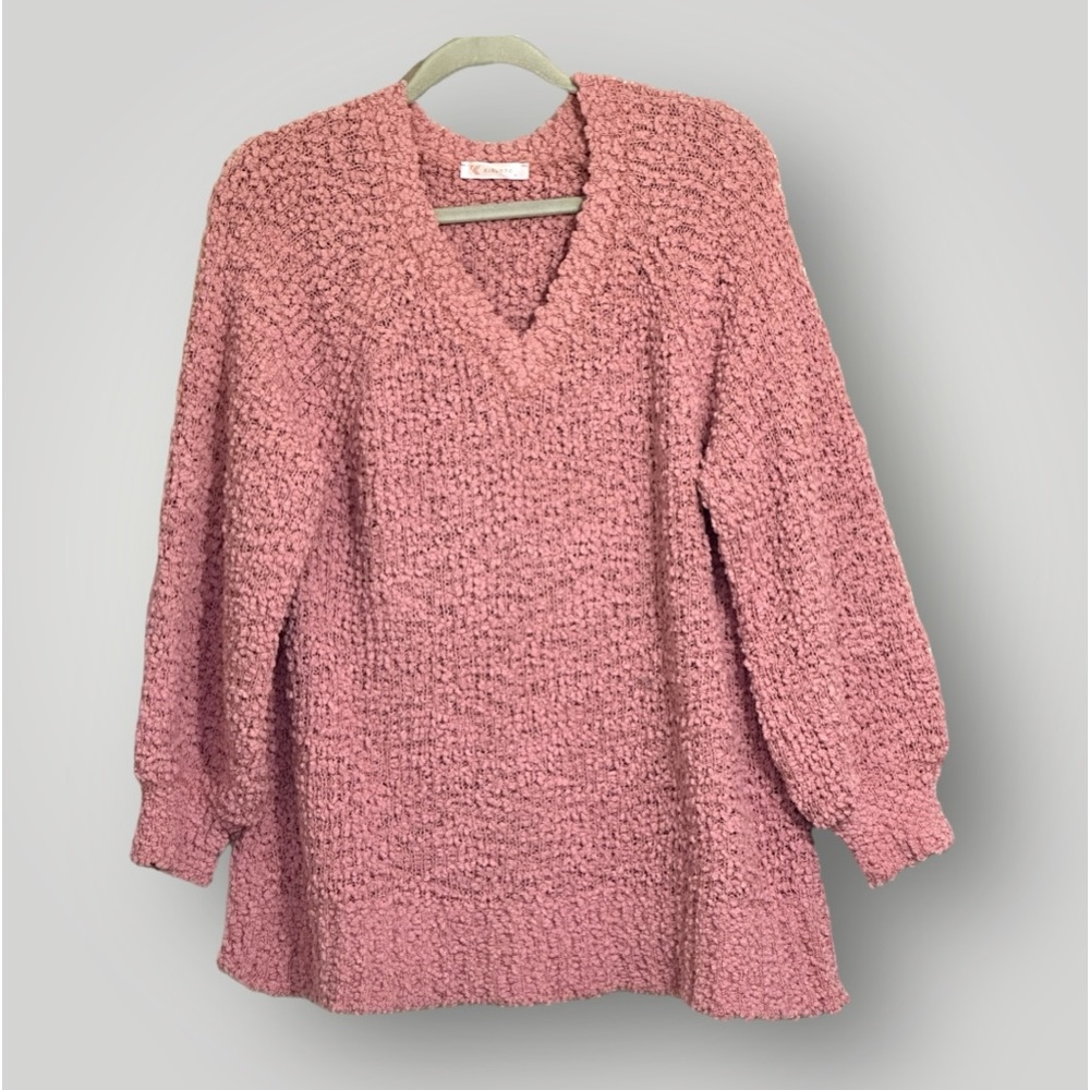 Women’s Medium V-Neck Pink Sweater‎